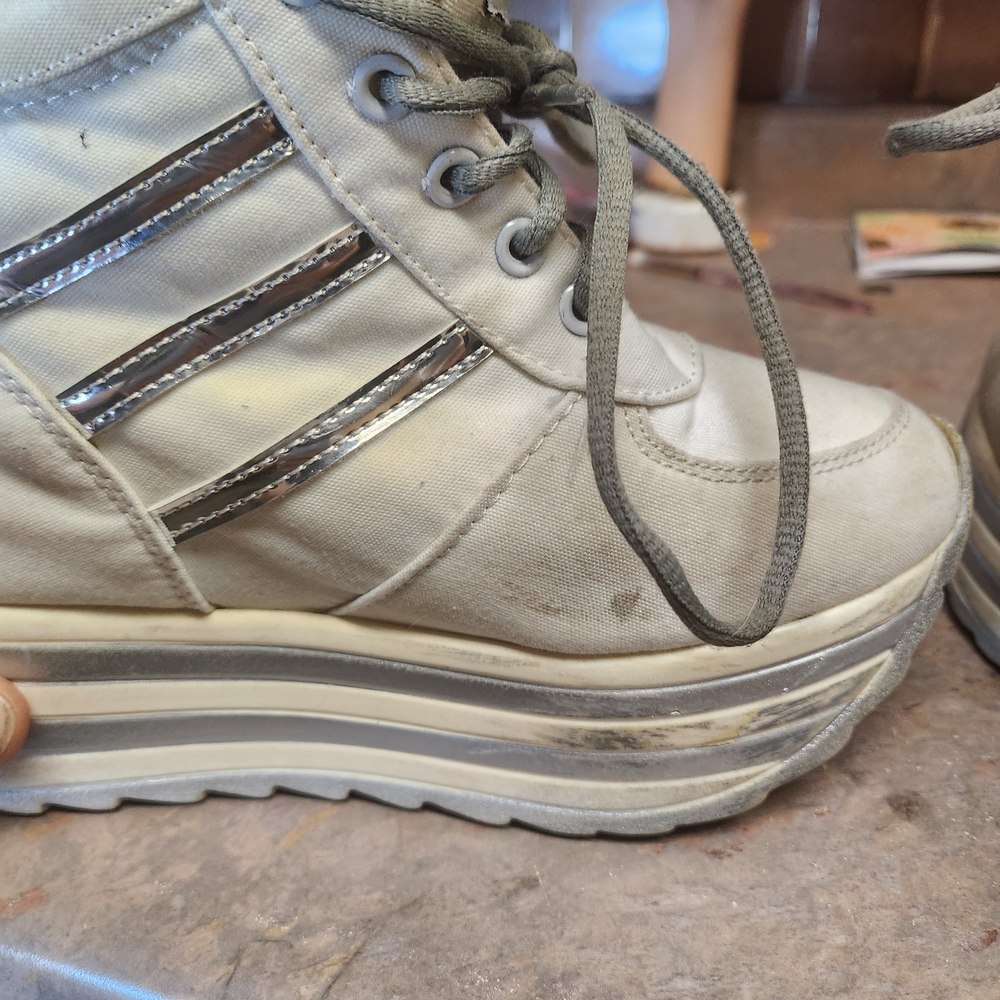 Designer Very Rare European Sizing White and Silver Platform Sneakers 90s Y2K - Picture 8 of 8